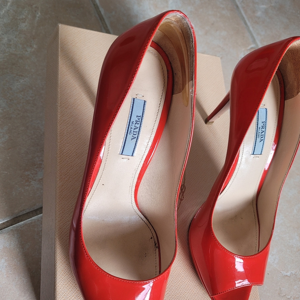 PRADA HEELS 👠 - Picture 4 of 8